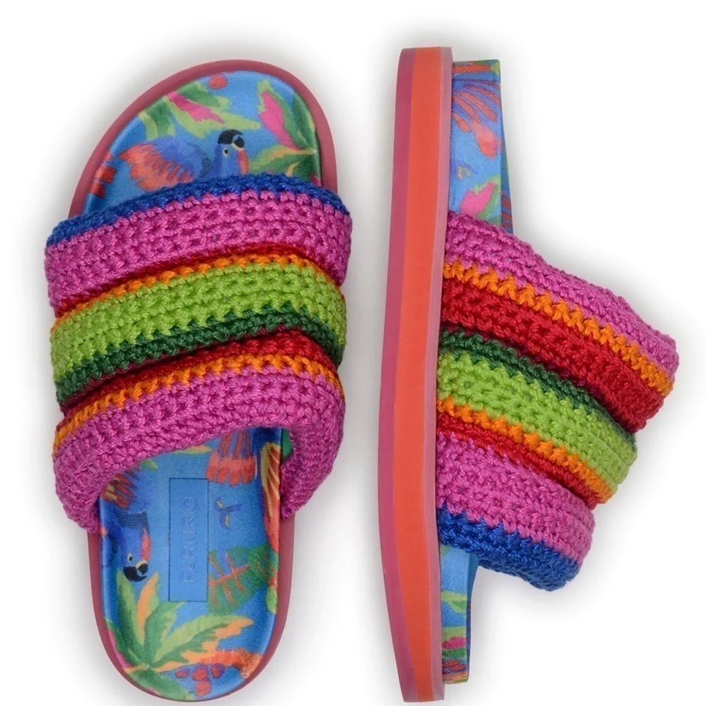 Farm Rio Womens Blue Macaw Crochet Anatomic Slide Sandals Made In Brazil Size 10